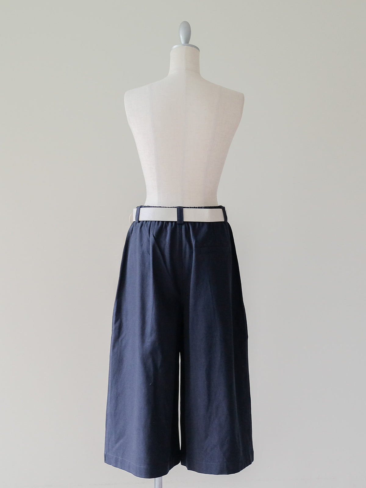 【予約商品】Belted Pleated Wide Half Pants(ベルト付きタックワイドハーフパンツ) (601619)