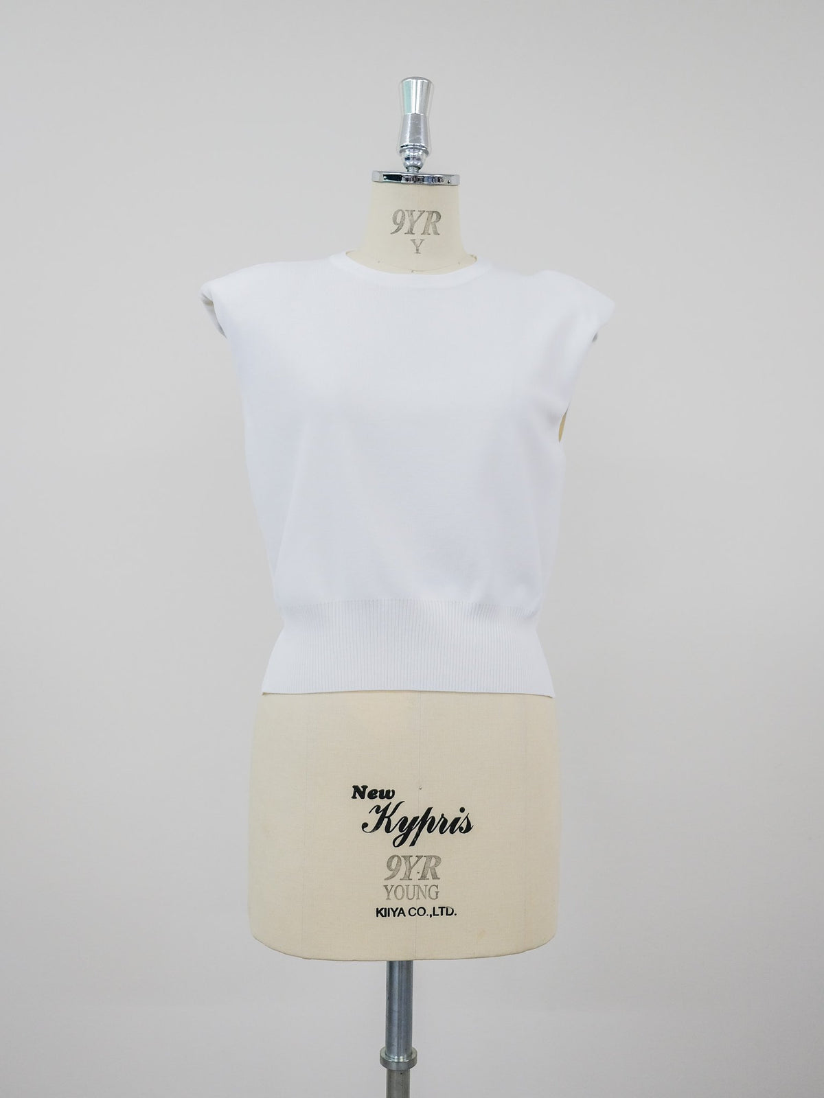 Shoulder Padd Kint Tops