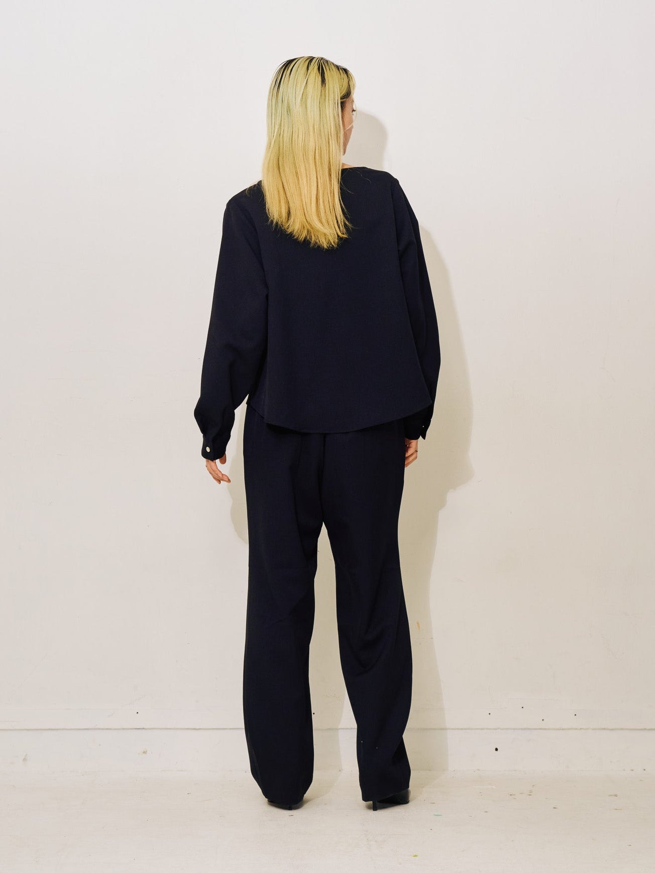 ヘムダーツカーブフォルムパンツ [608329] black