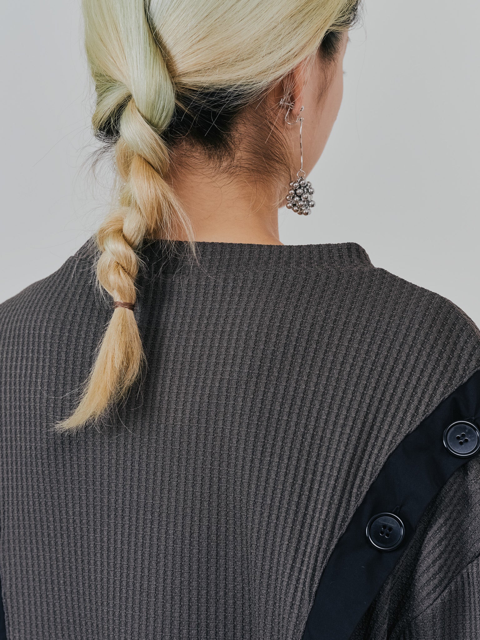 ショルダーオープンワッフルニットライクトップス [601354] charcoal