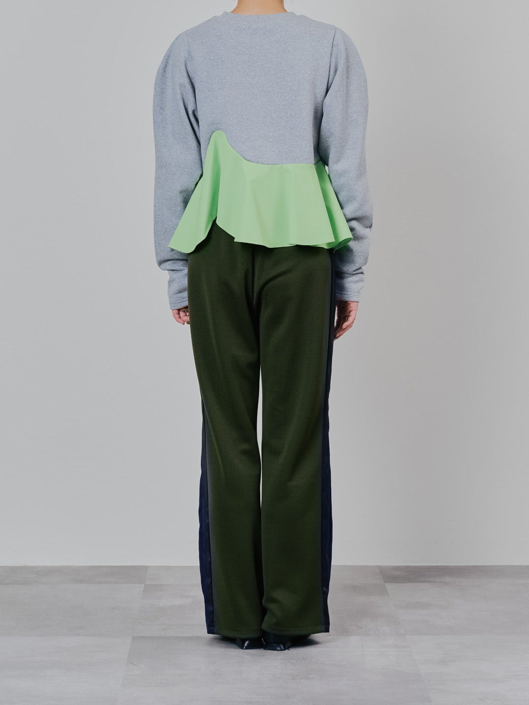 【予約商品】配色サイドライントラックパンツ [603340] khaki