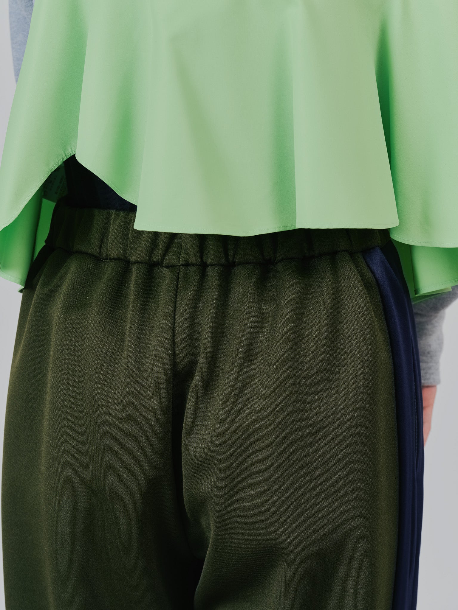 【予約商品】配色サイドライントラックパンツ [603340] khaki