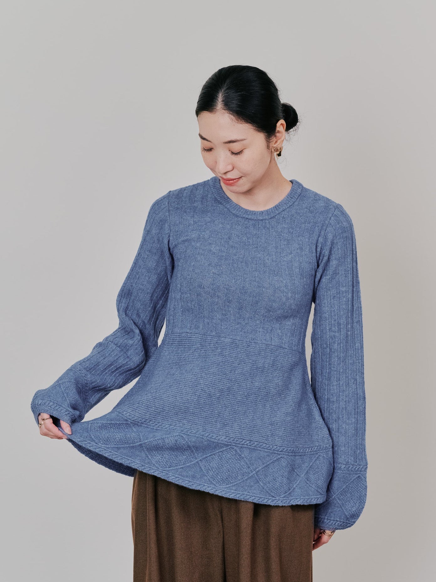 ケーブルペプラムニットトップス [605534] blue