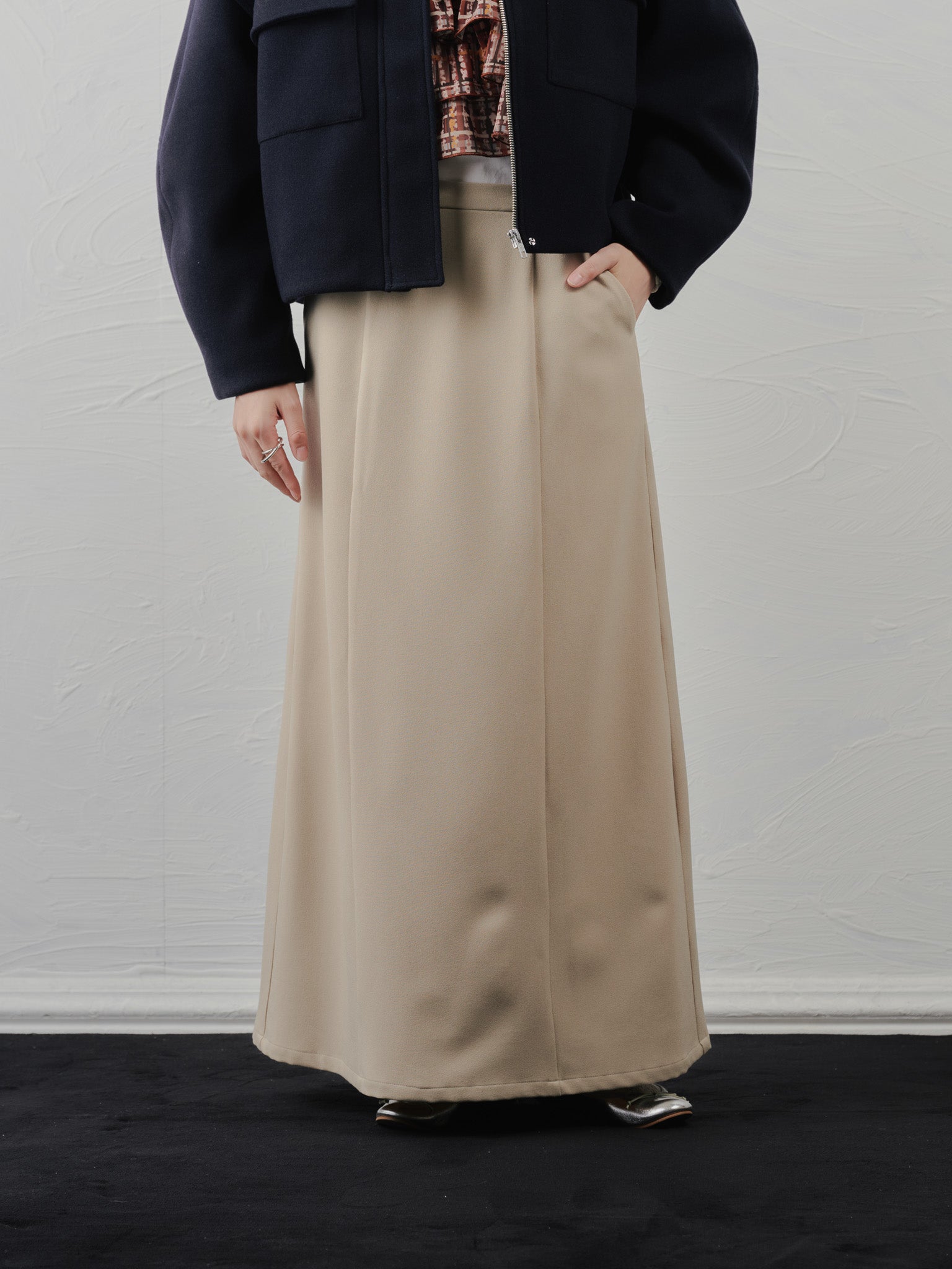 サスペンダー付ソフトAラインスカート [608328] light beige