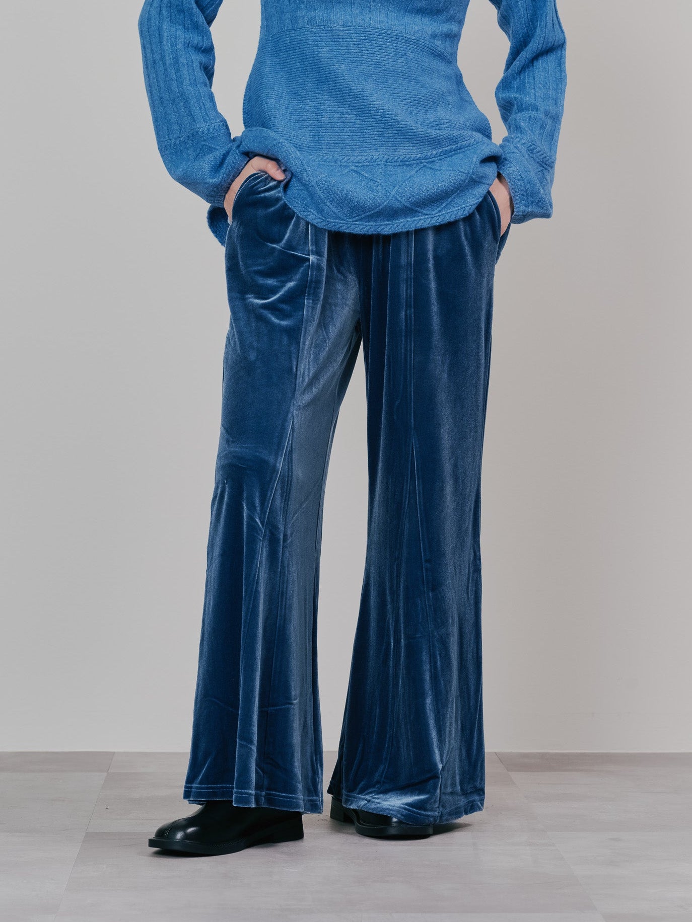 ベロアフレアパンツ [601414] blue