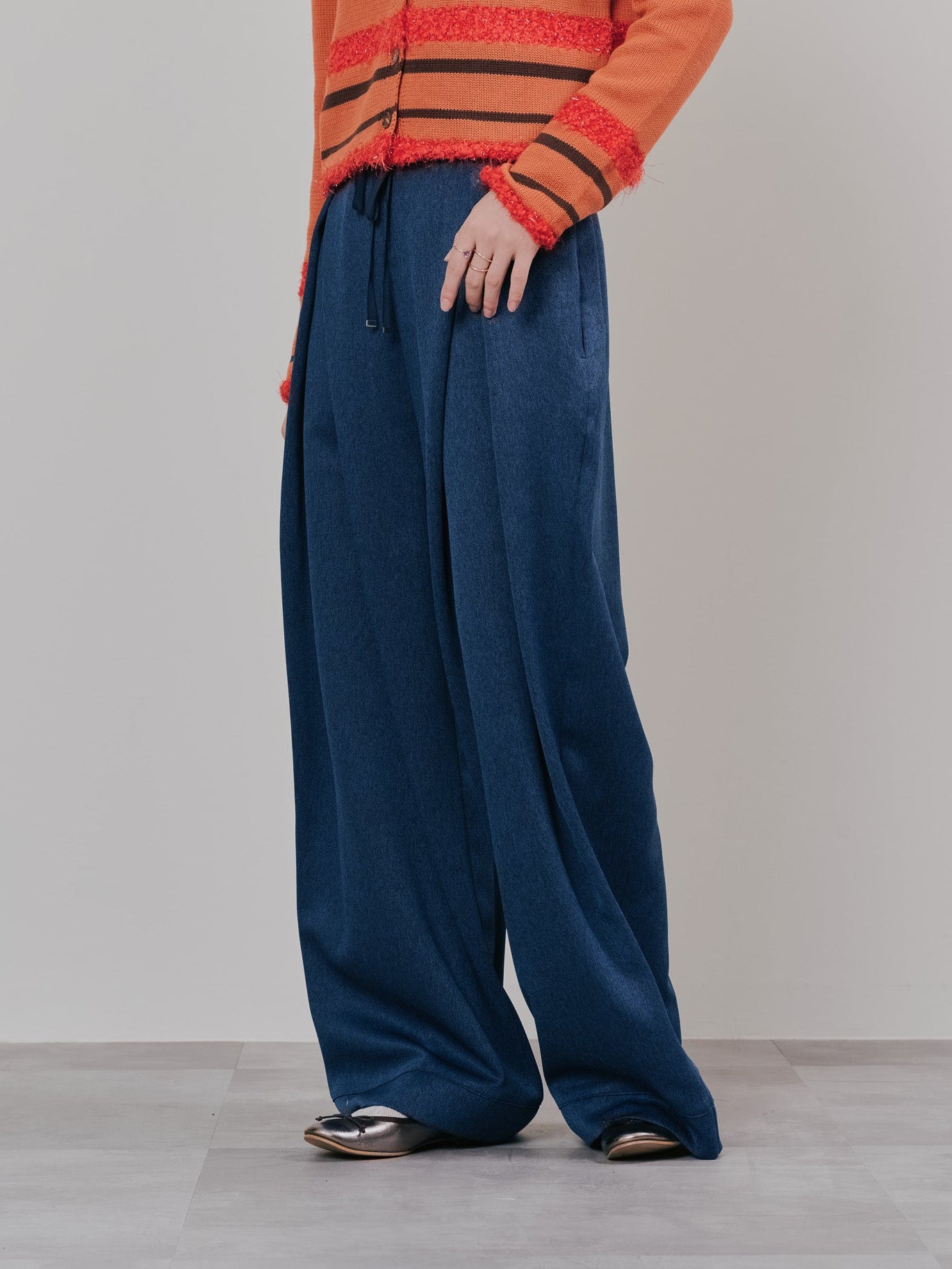 フロントリボンワイドタックパンツ [603330] navy