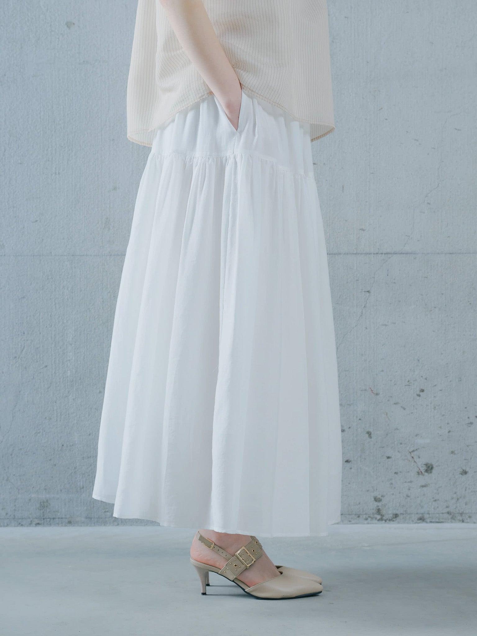 Gather Tiered Skirt [603398] off(01)