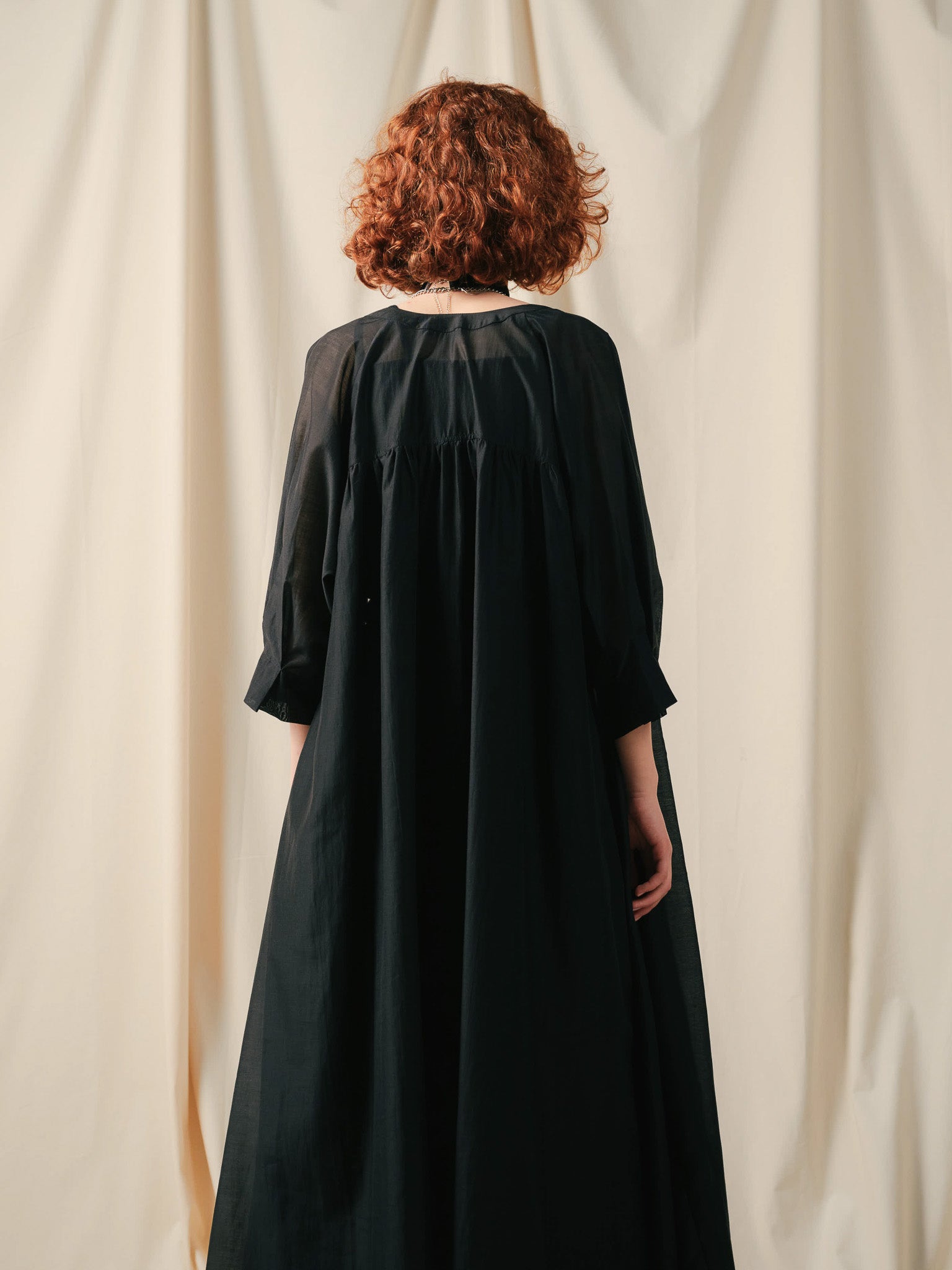 Sleeve Tuck Dress [603397] black(99)