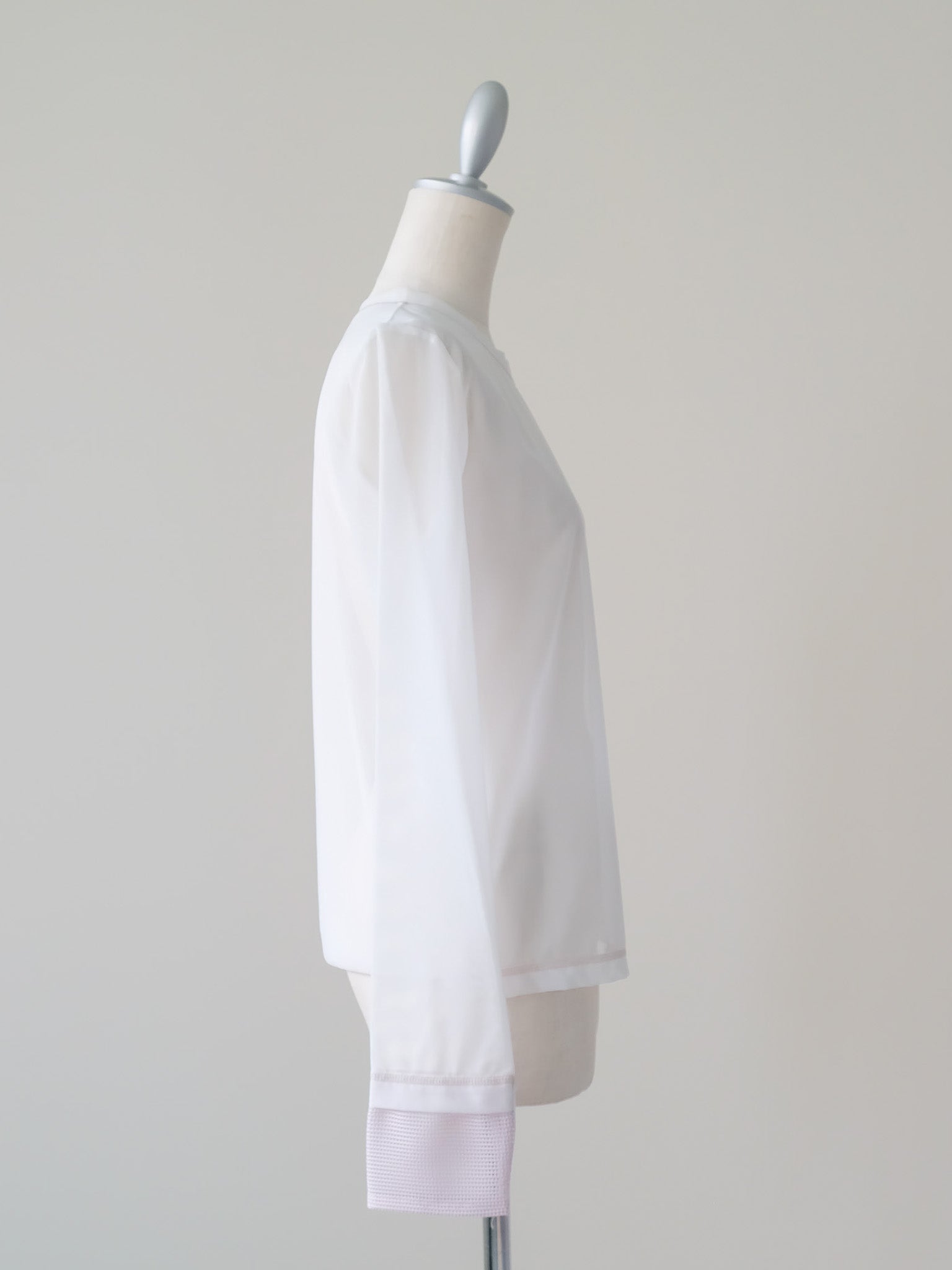 【予約商品】スリーブメッシュ配色ステッチシアートップス [601352] off