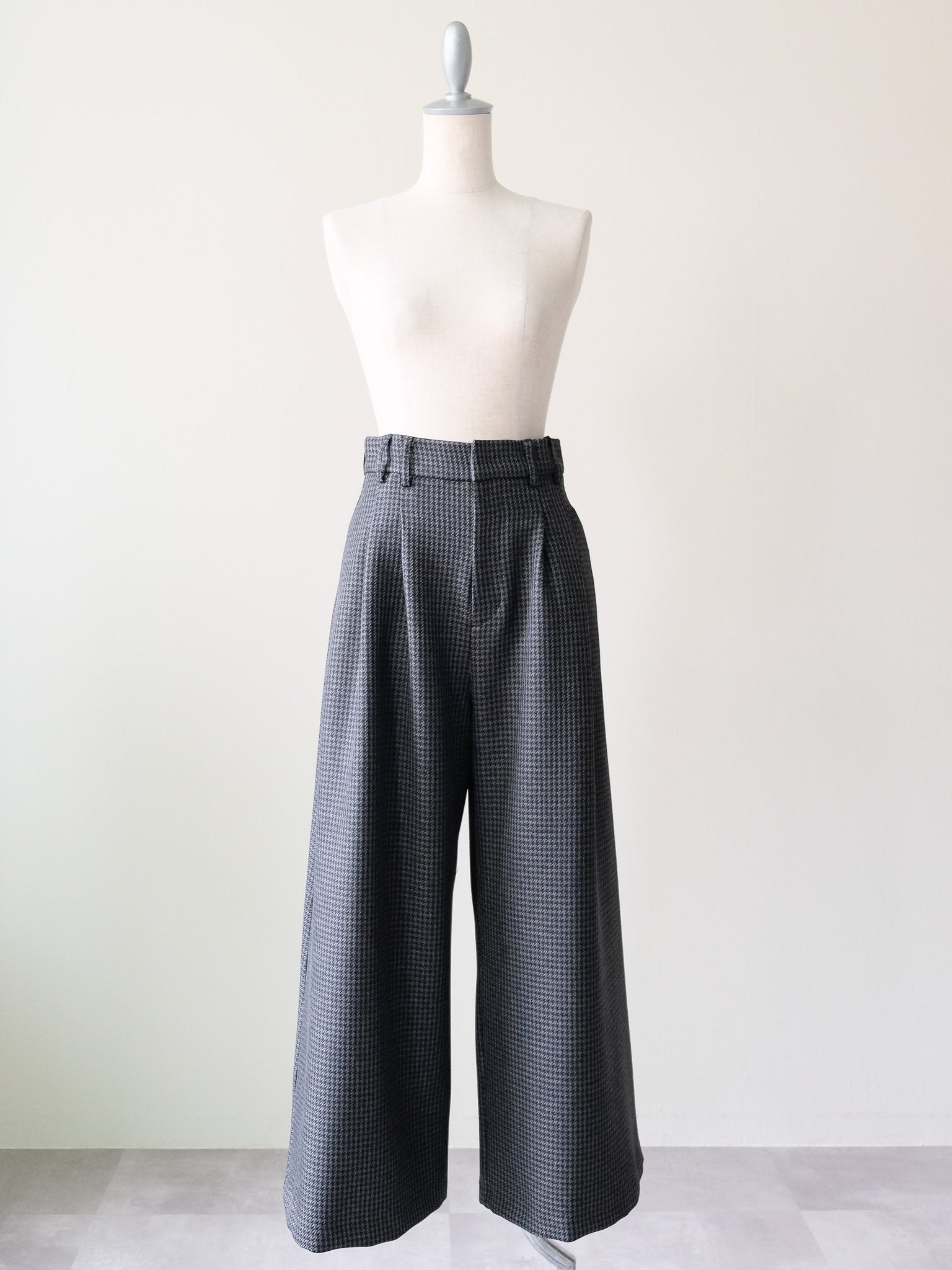 柄タックビックワイドパンツ [608320] charcoal