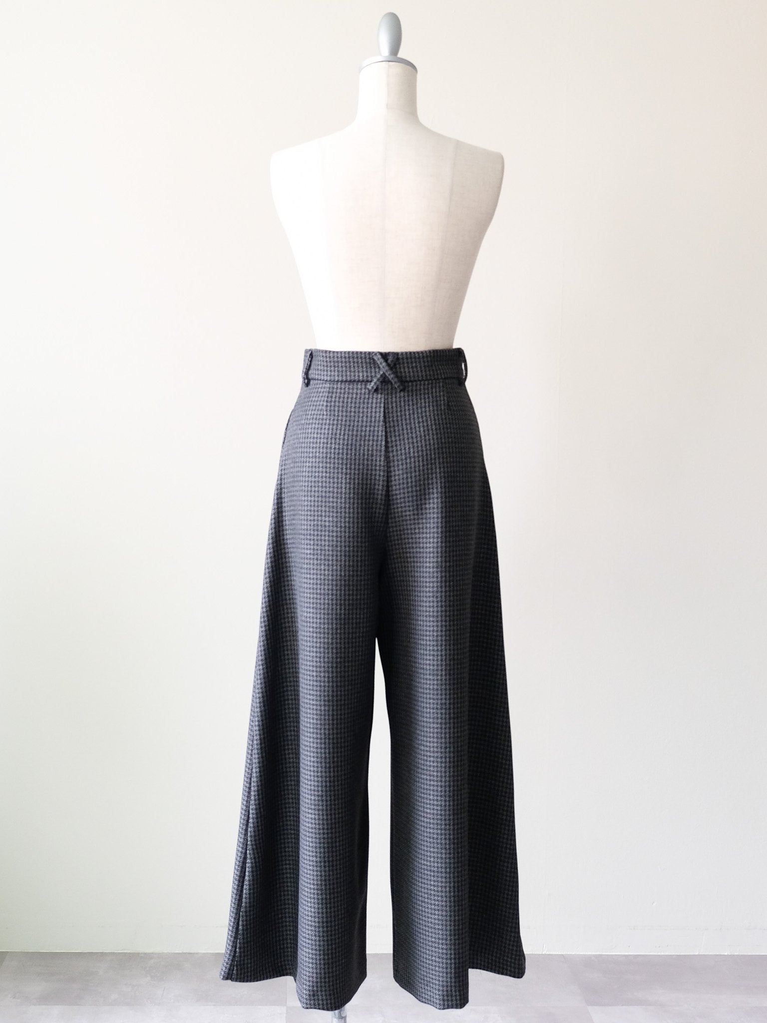 柄タックビックワイドパンツ [608320] charcoal