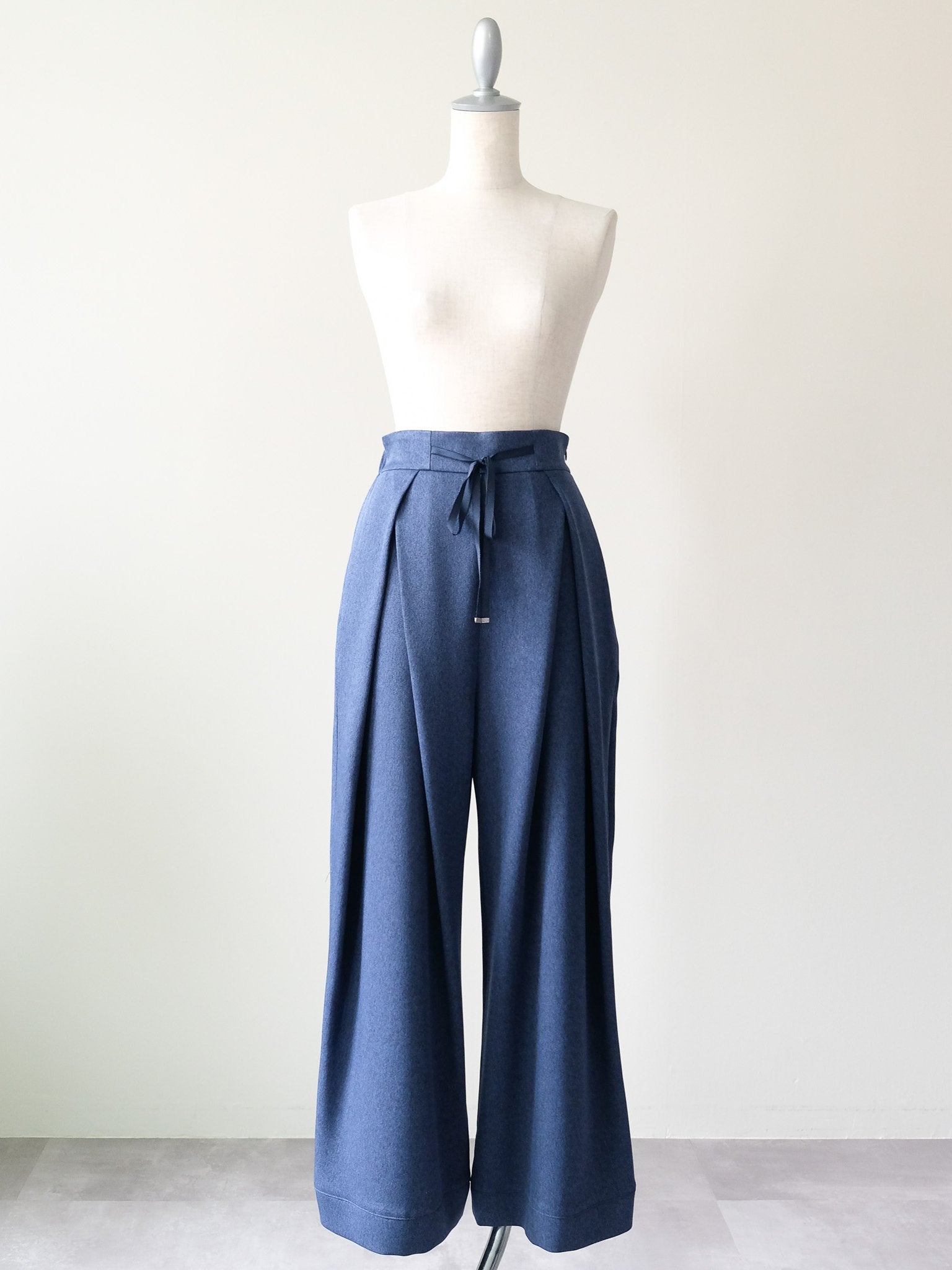 フロントリボンワイドタックパンツ [603330] navy
