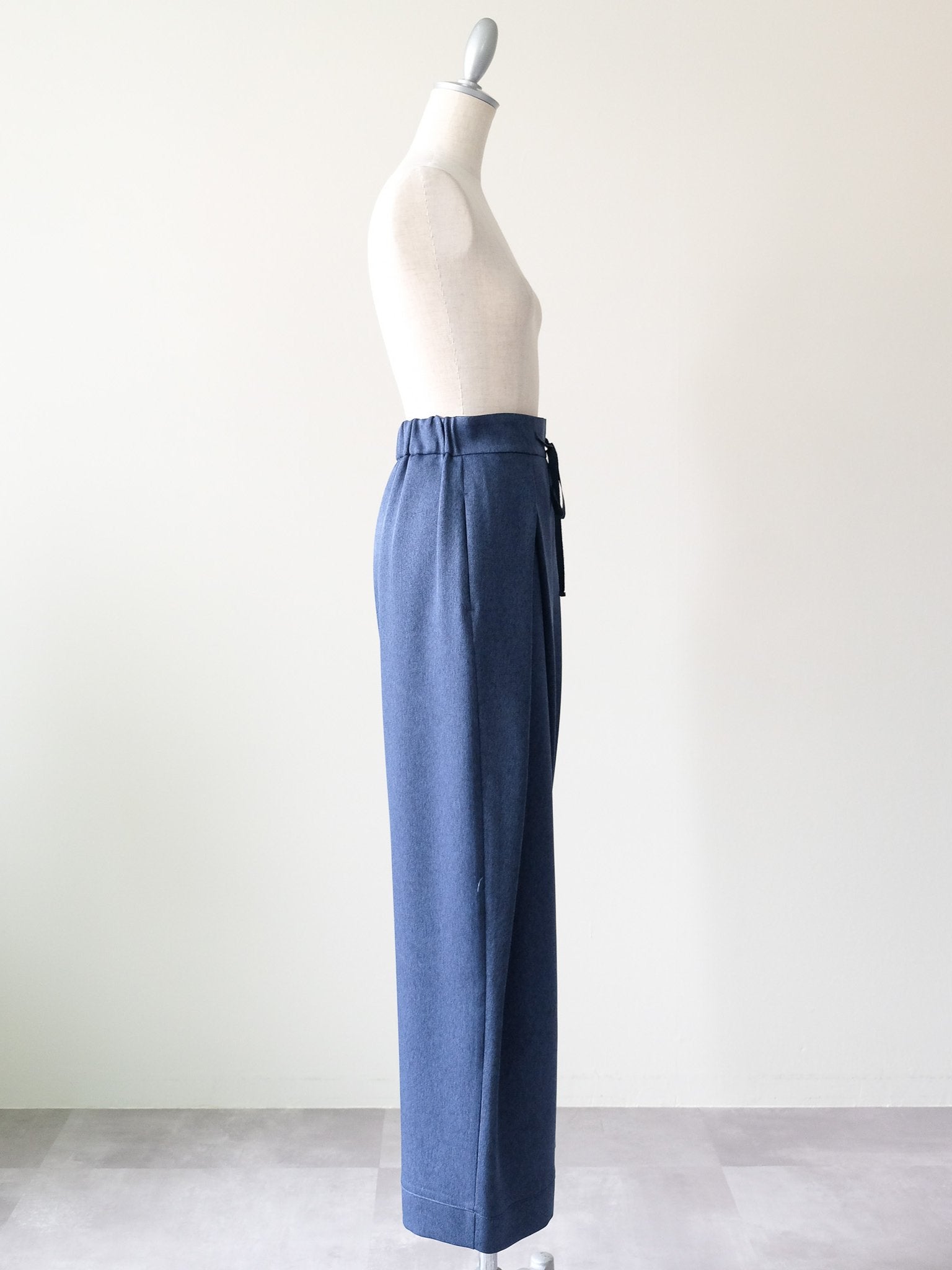 フロントリボンワイドタックパンツ [603330] navy