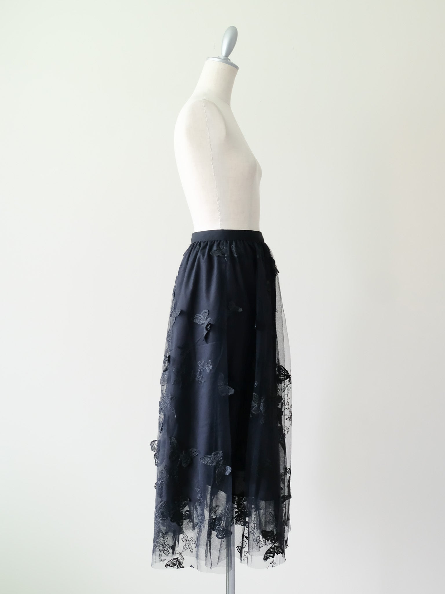 バタフライ刺繍チュールスカート[601498]black