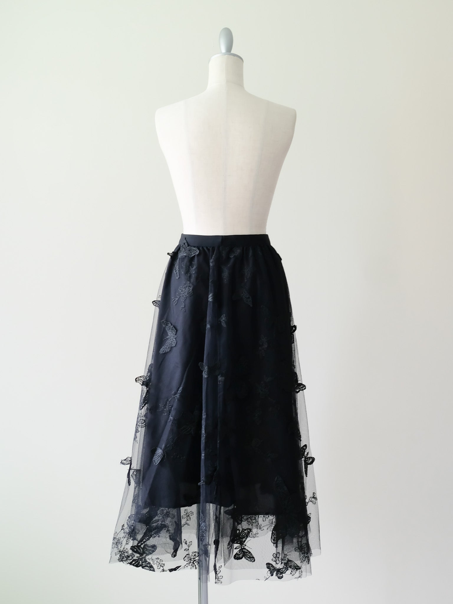 バタフライ刺繍チュールスカート[601498]black