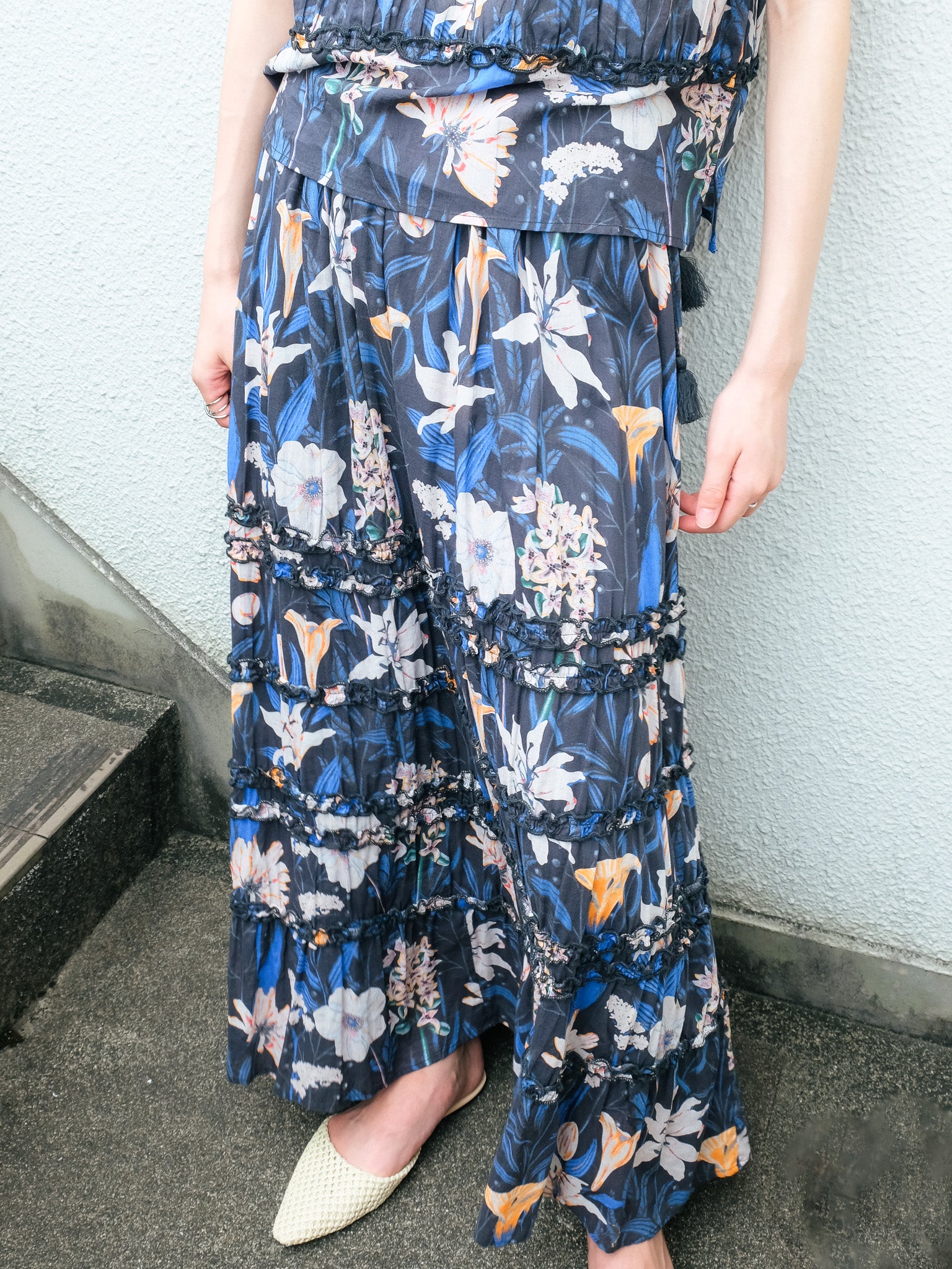 Lily Print Tiered Skirt(リリープリントティアードスカート)[601565]charcoal