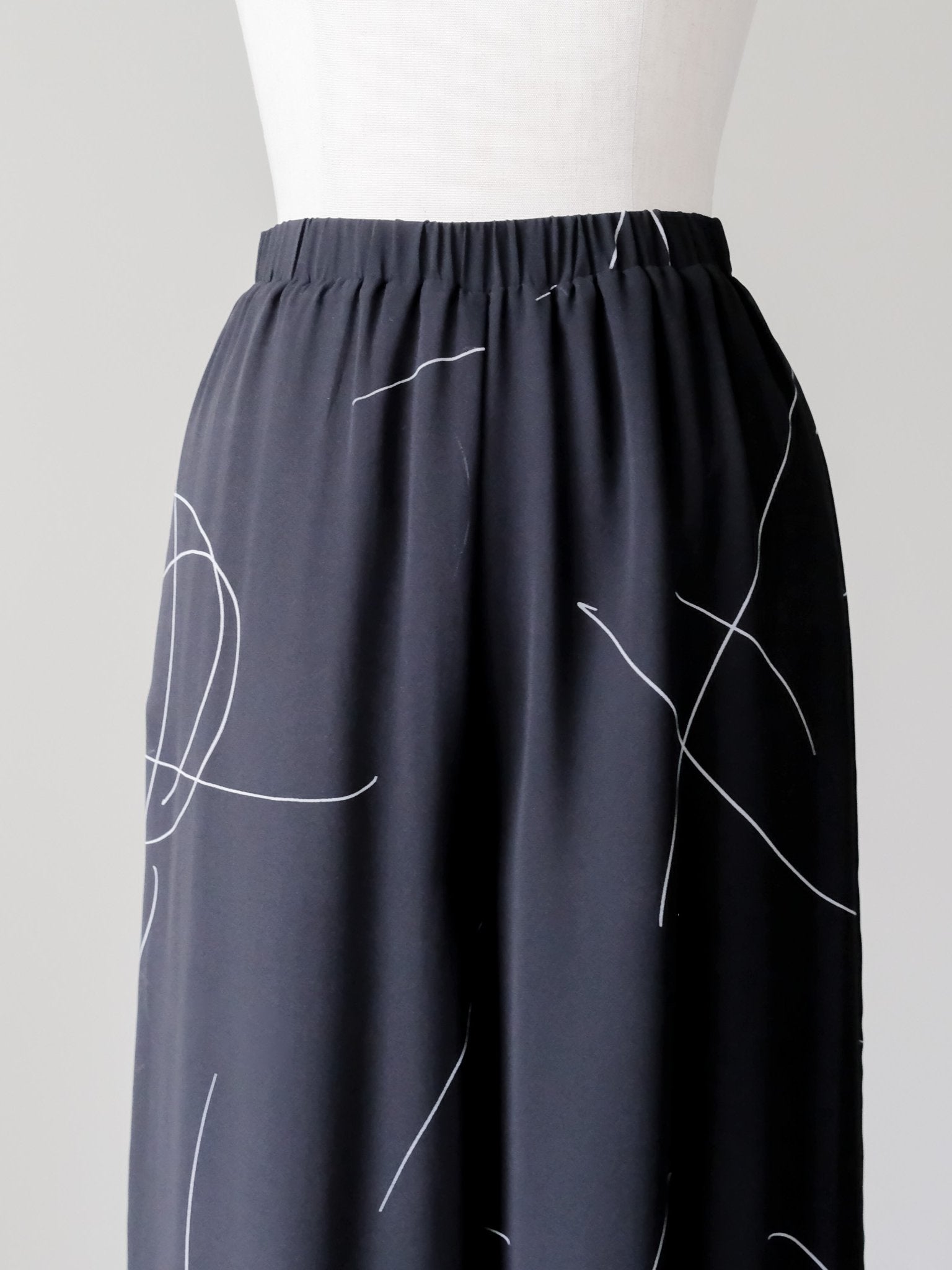 ラインプリントパンツ[601477]black