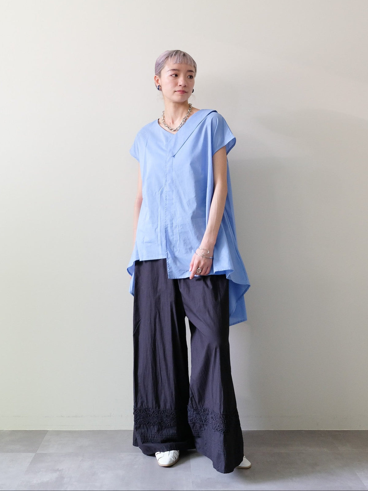 【予約商品】Asymmetric Sleeveless Blouse(アシンメトリーノースリーブブラウス)[601573]blue