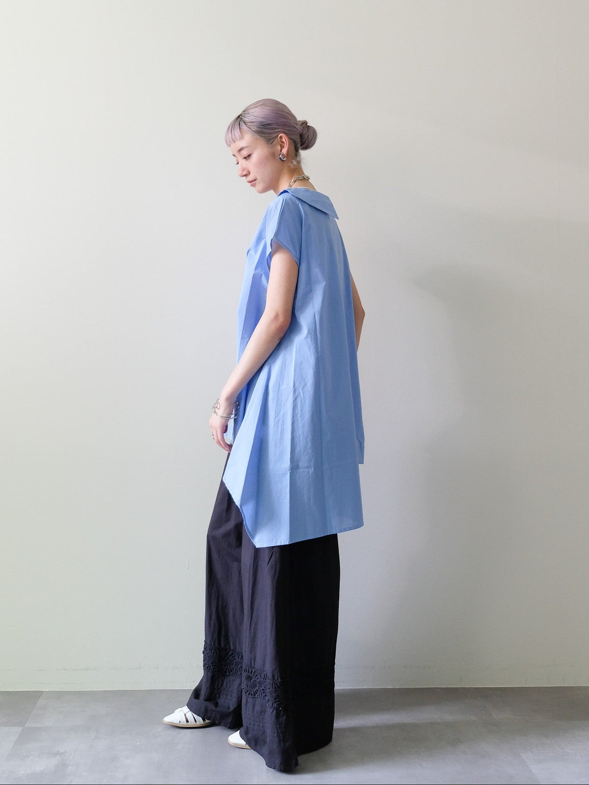 【予約商品】Asymmetric Sleeveless Blouse(アシンメトリーノースリーブブラウス)[601573]blue