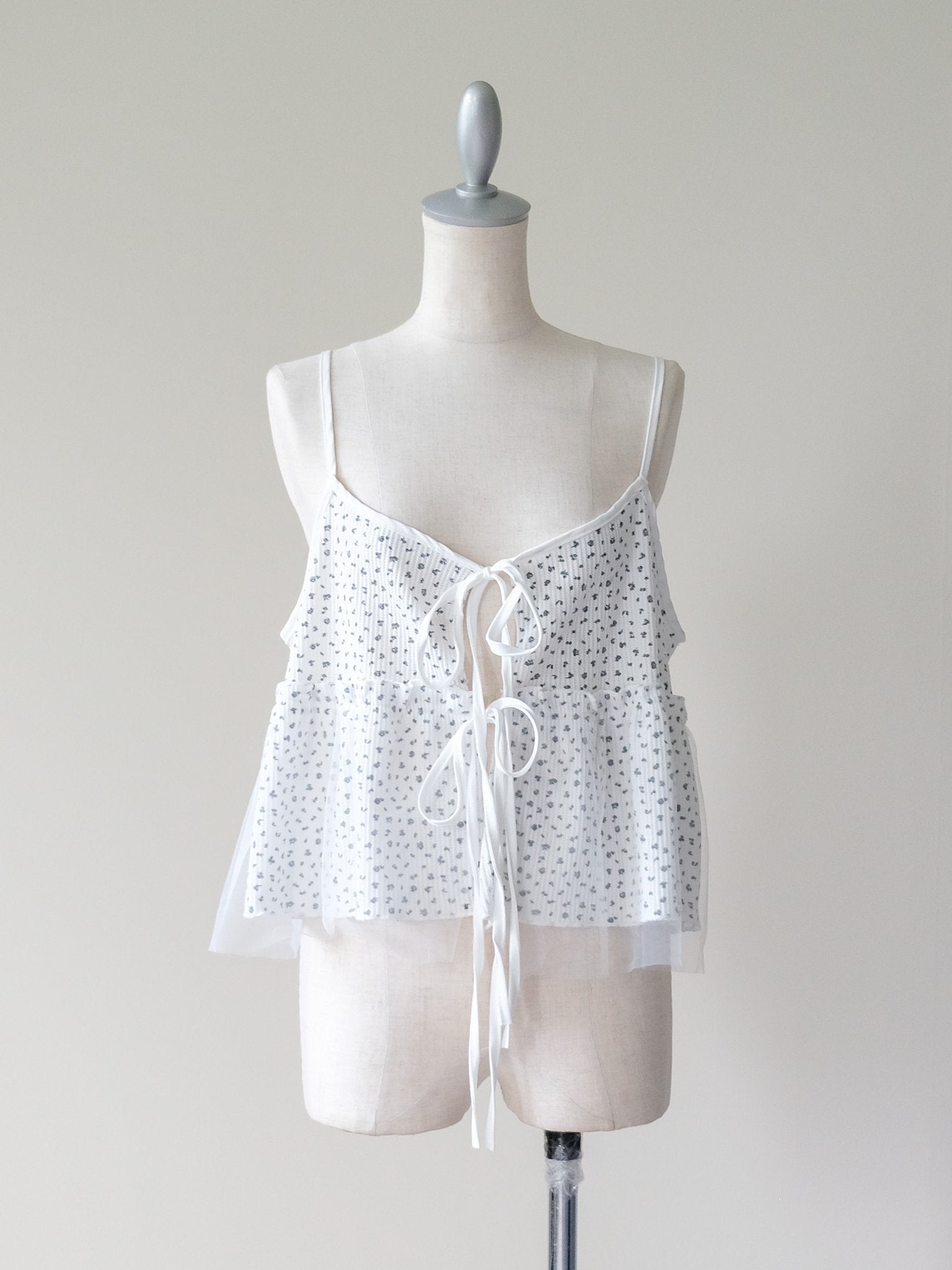 Floral Thermal Ribbon Camisole(フラワーサーマルリボンキャミソール)[601601]off