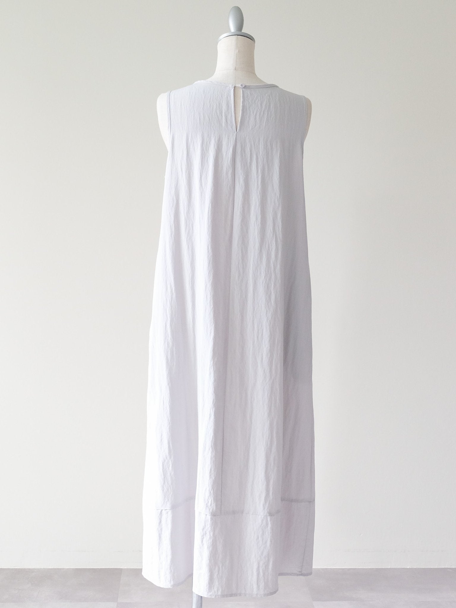 Cutwork Tuck Long Dress(カットワークタックロングワンピース)[601629]gray