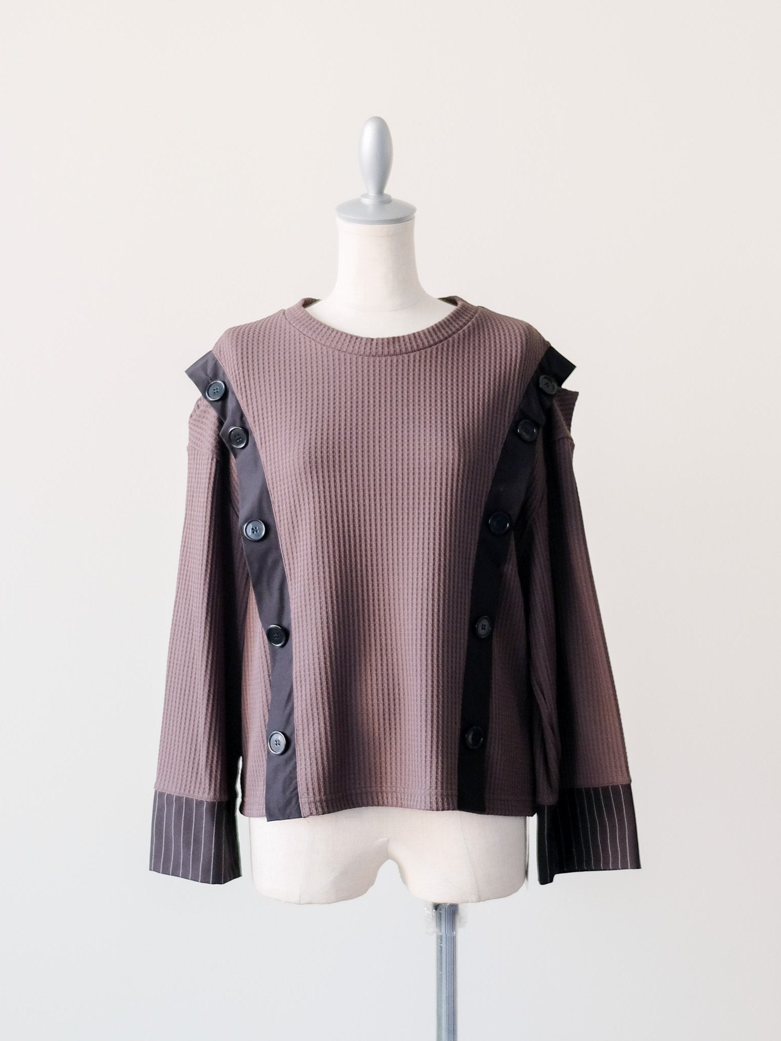 ショルダーオープンワッフルニットライクトップス [601354] charcoal