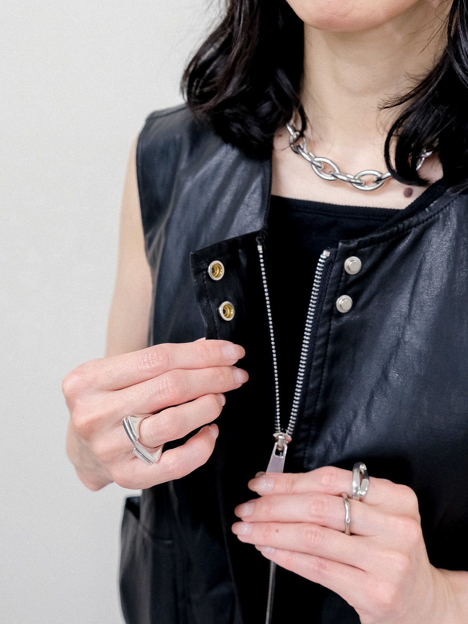 Fake leather vest [603423] black(99)