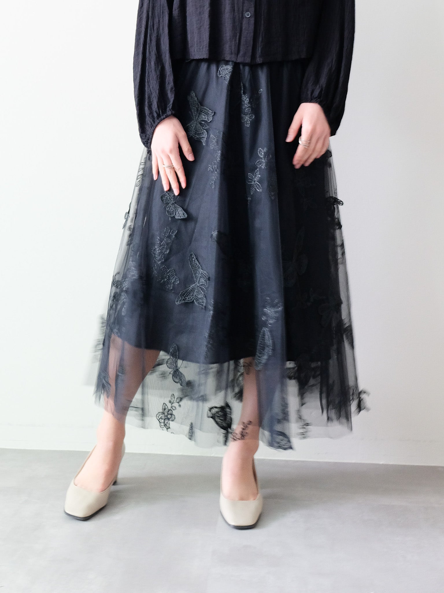 バタフライ刺繍チュールスカート[601498]black