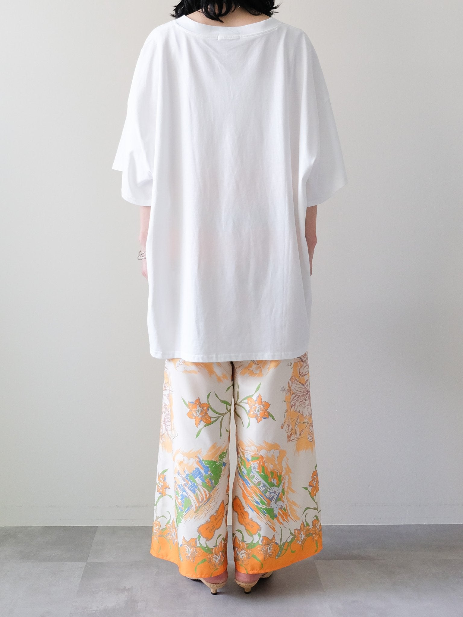 Loose V-neck Half Sleeve T-shirt(ルーズVネックハーフスリーブTシャツ)[601598]Off