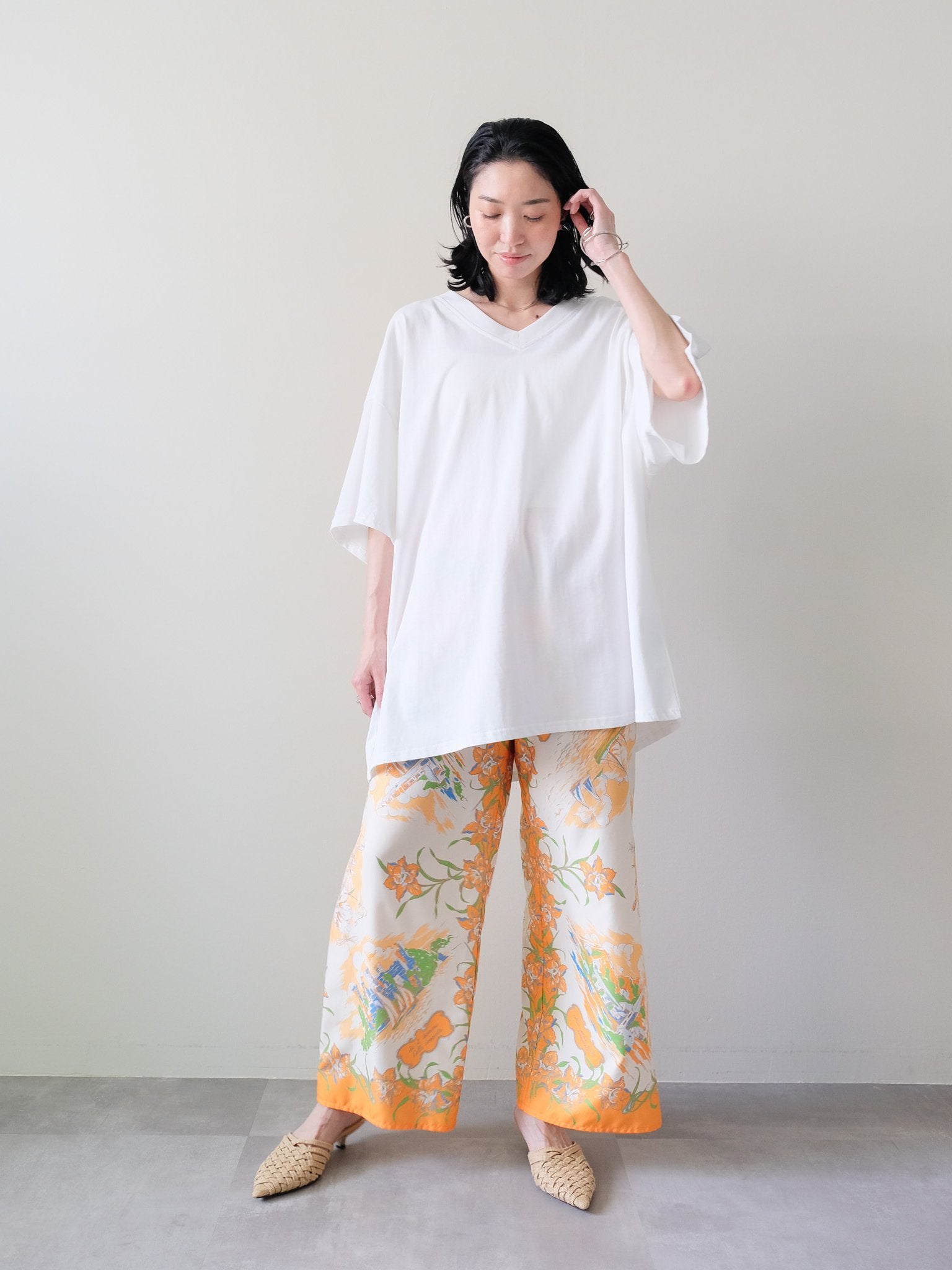 Loose V-neck Half Sleeve T-shirt(ルーズVネックハーフスリーブTシャツ)[601598]Off