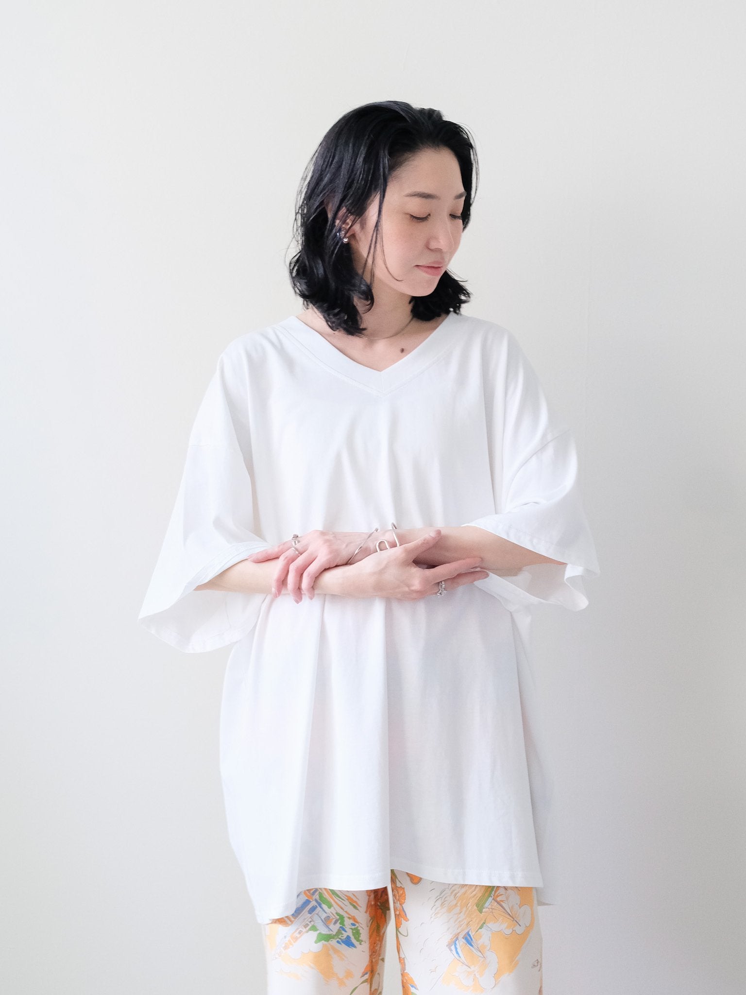 Loose V-neck Half Sleeve T-shirt(ルーズVネックハーフスリーブTシャツ)[601598]Off
