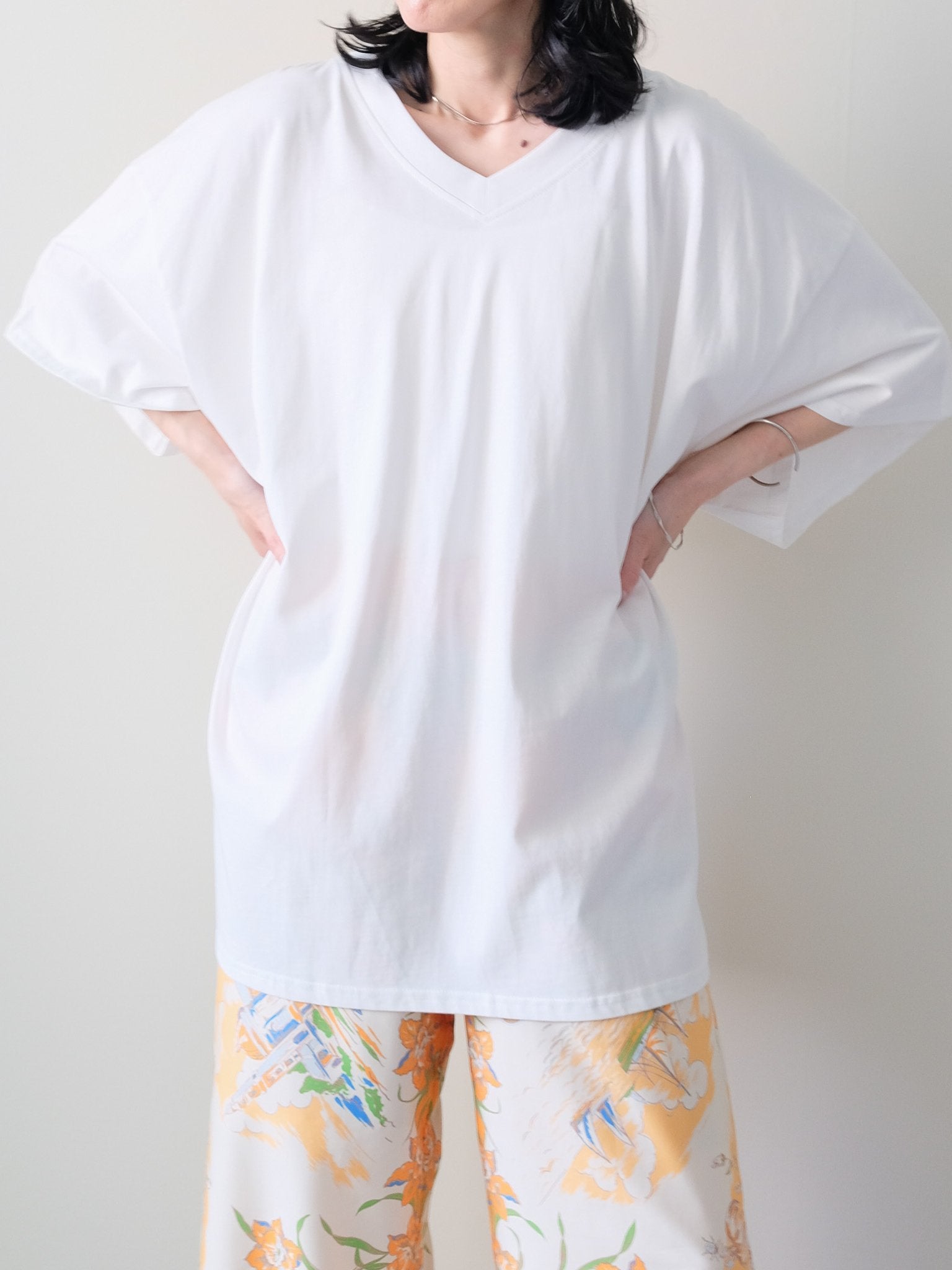 Loose V-neck Half Sleeve T-shirt(ルーズVネックハーフスリーブTシャツ)[601598]Off