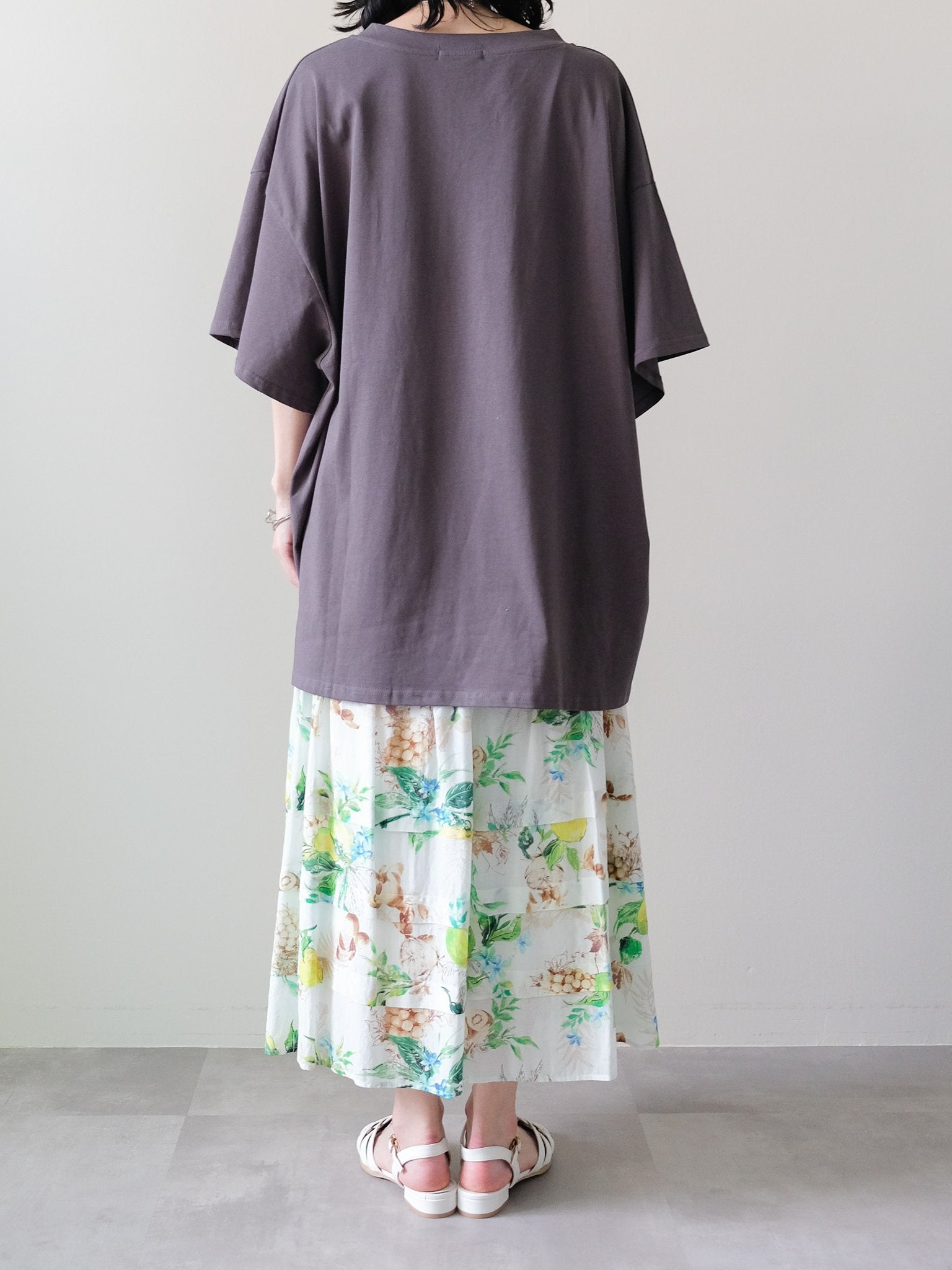 Loose V-neck Half Sleeve T-shirt(ルーズVネックハーフスリーブTシャツ)[601598]charcoal