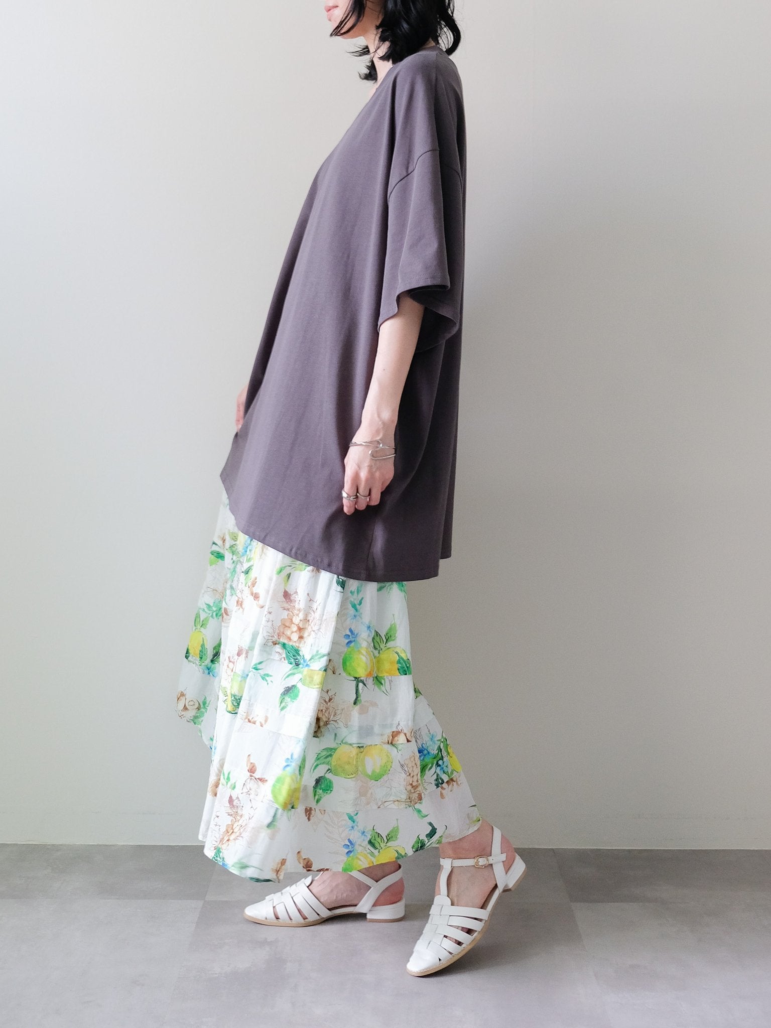 Loose V-neck Half Sleeve T-shirt(ルーズVネックハーフスリーブTシャツ)[601598]charcoal