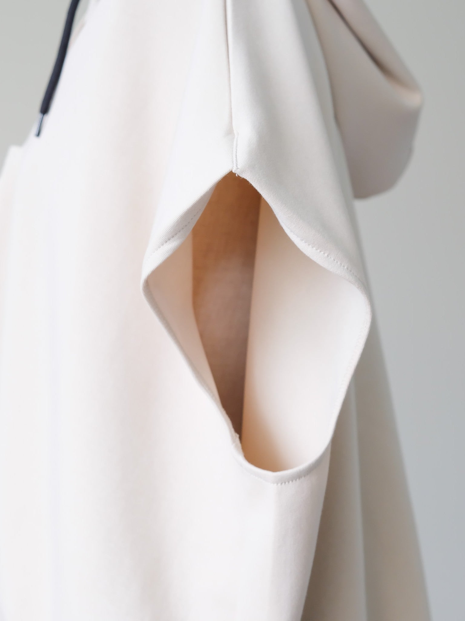 Sleeveless Hoodie Top(ノースリーブフーディー)[601572]light beige