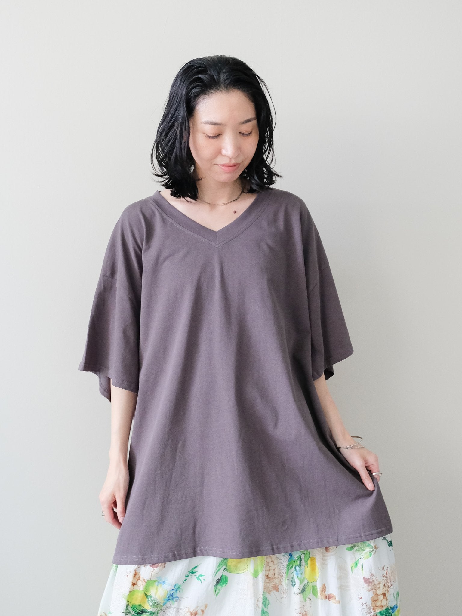 Loose V-neck Half Sleeve T-shirt(ルーズVネックハーフスリーブTシャツ)[601598]charcoal