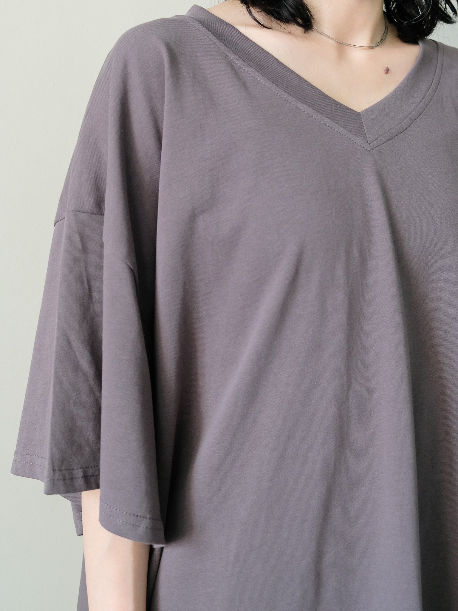 Loose V-neck Half Sleeve T-shirt(ルーズVネックハーフスリーブTシャツ)[601598]charcoal